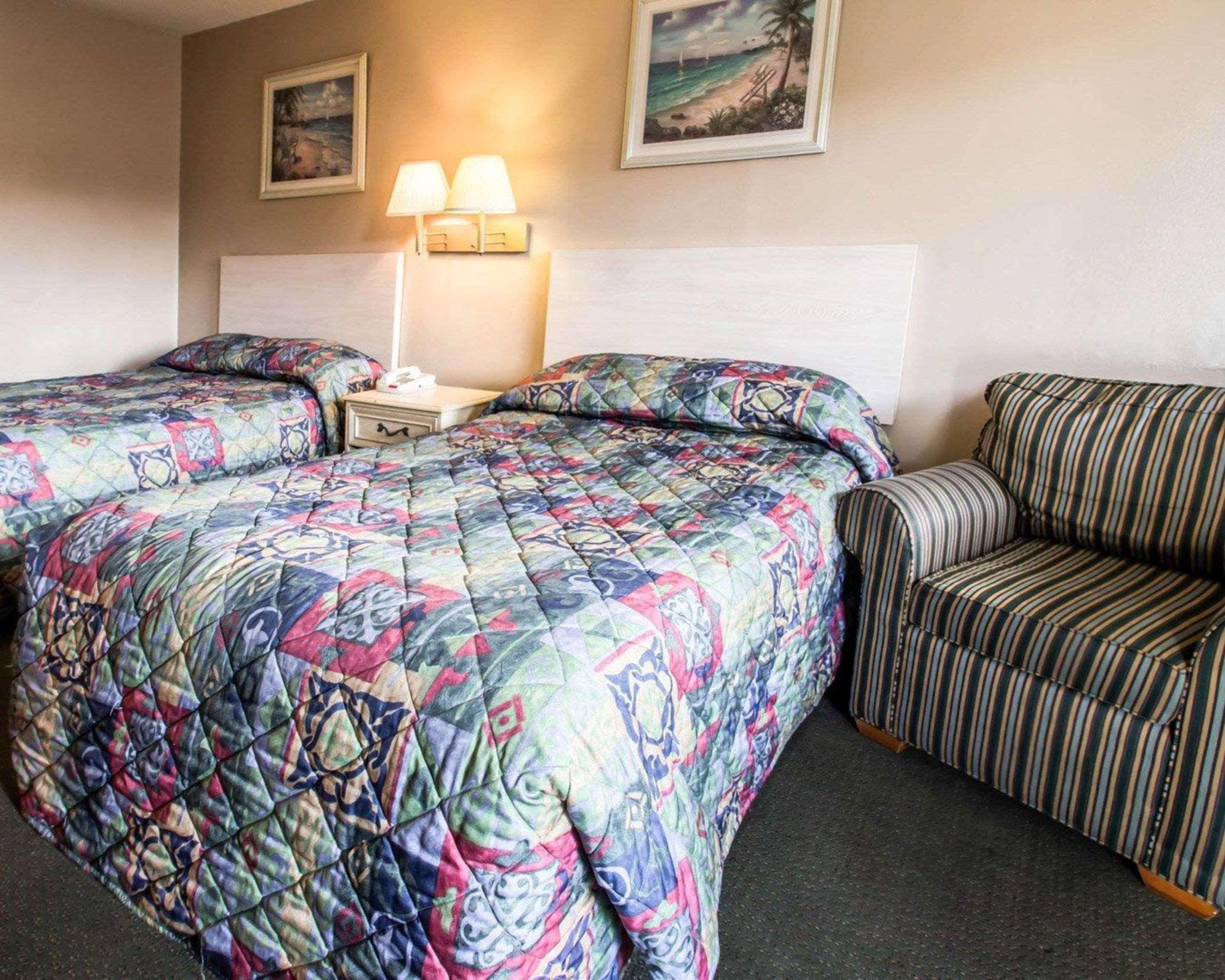 Rodeway Inn Forest City Εξωτερικό φωτογραφία