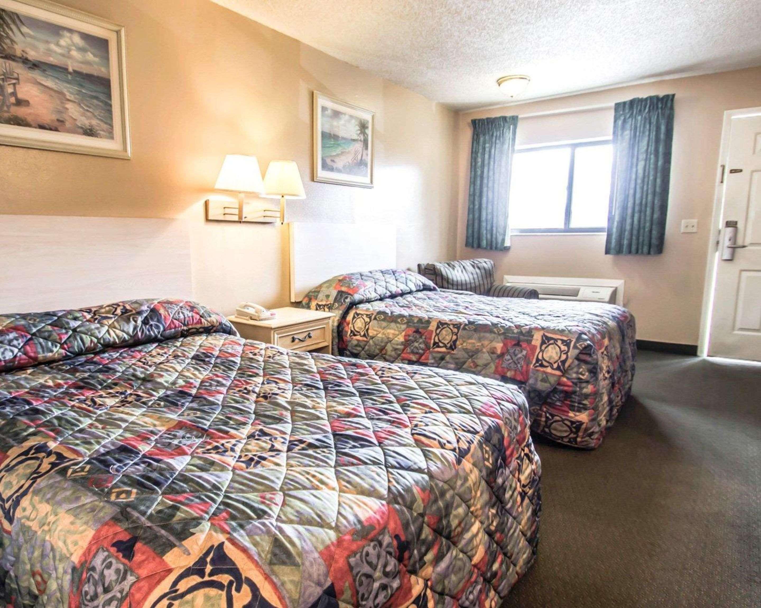 Rodeway Inn Forest City Εξωτερικό φωτογραφία