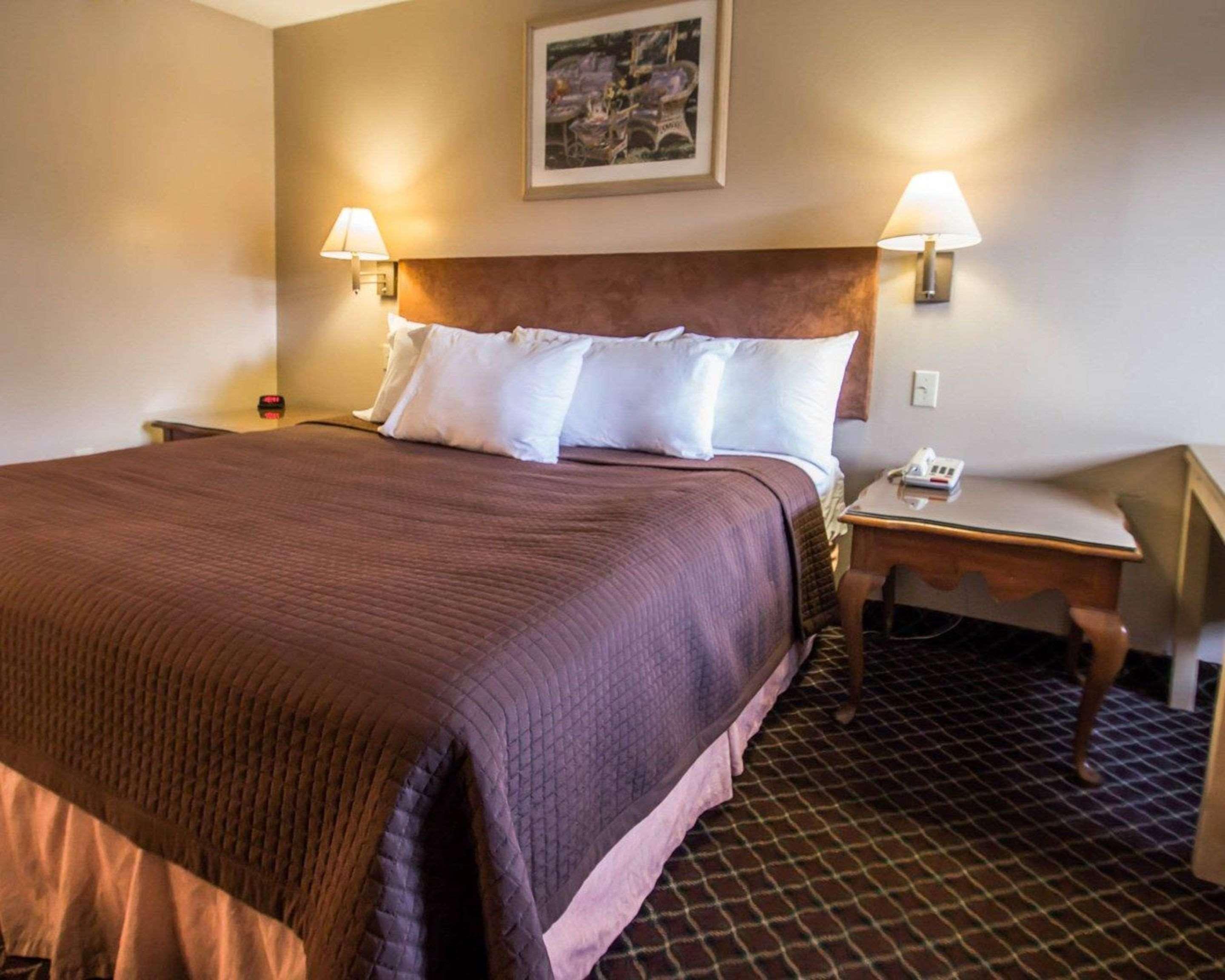 Rodeway Inn Forest City Εξωτερικό φωτογραφία