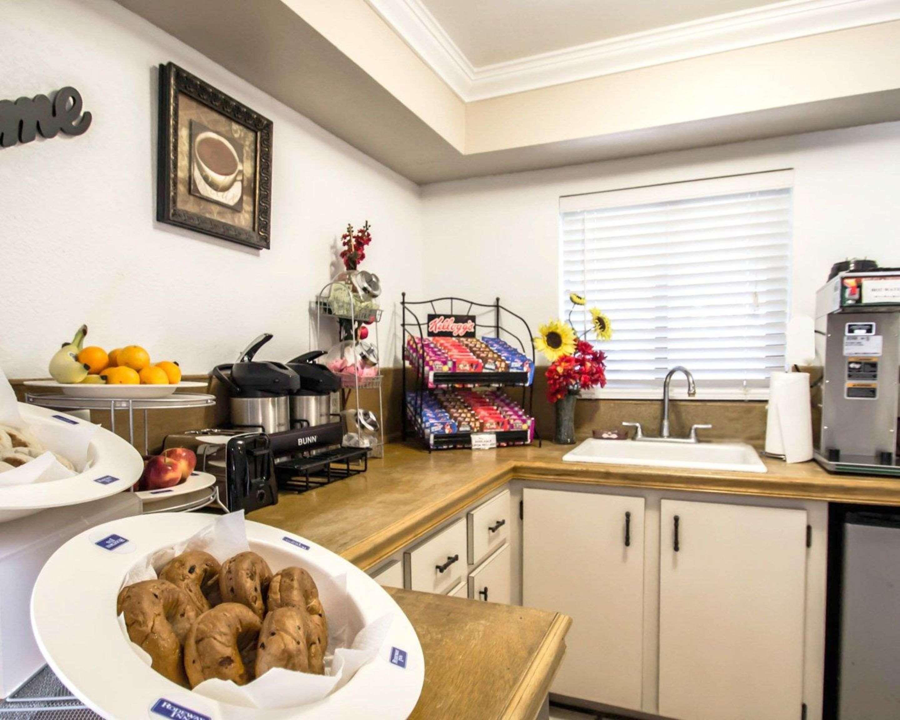 Rodeway Inn Forest City Εξωτερικό φωτογραφία