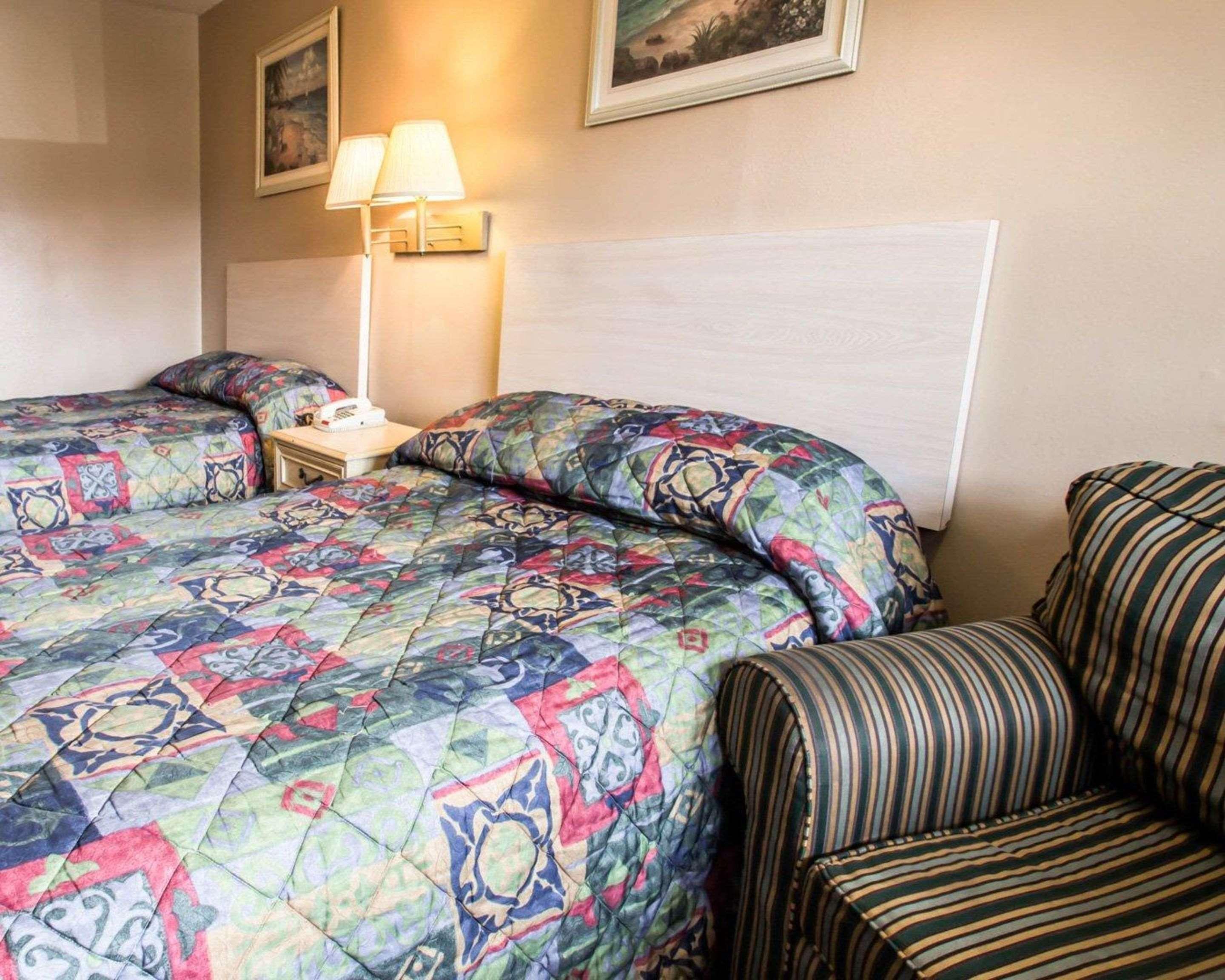 Rodeway Inn Forest City Εξωτερικό φωτογραφία