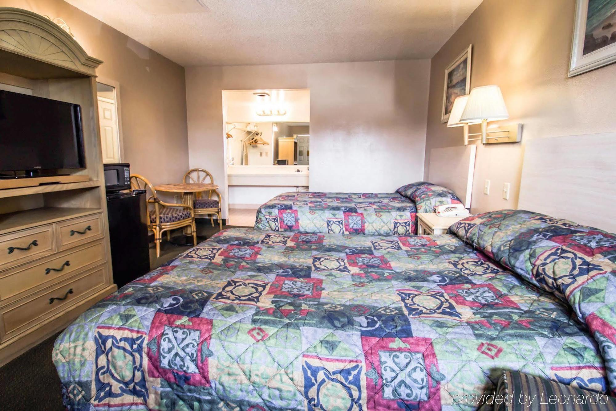Rodeway Inn Forest City Εξωτερικό φωτογραφία